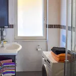 Bed And Direkt Am See, Feriolo 아파트