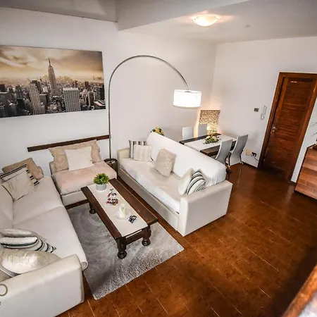 Bed, Boat And Beach In Feriolo Direkt Am See Apartment